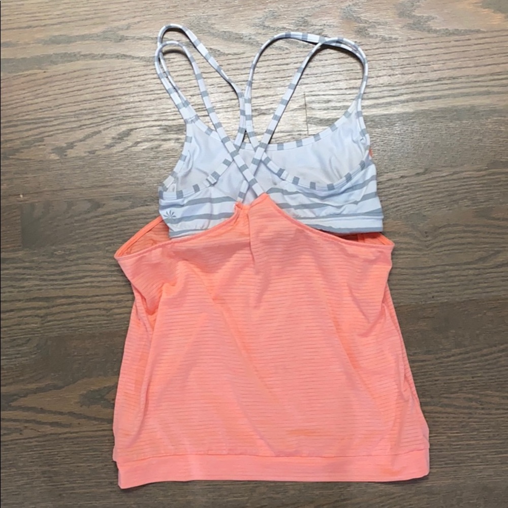 Adorable Athleta top with built in Sports bra!